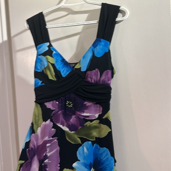 Floral jewel tones Size 8 sundress - Picture 2 of 5